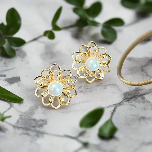 Double Layer Flora with Pearl Earrings