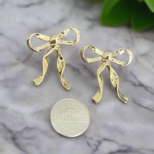 Pretty Bow Dangles Earrings