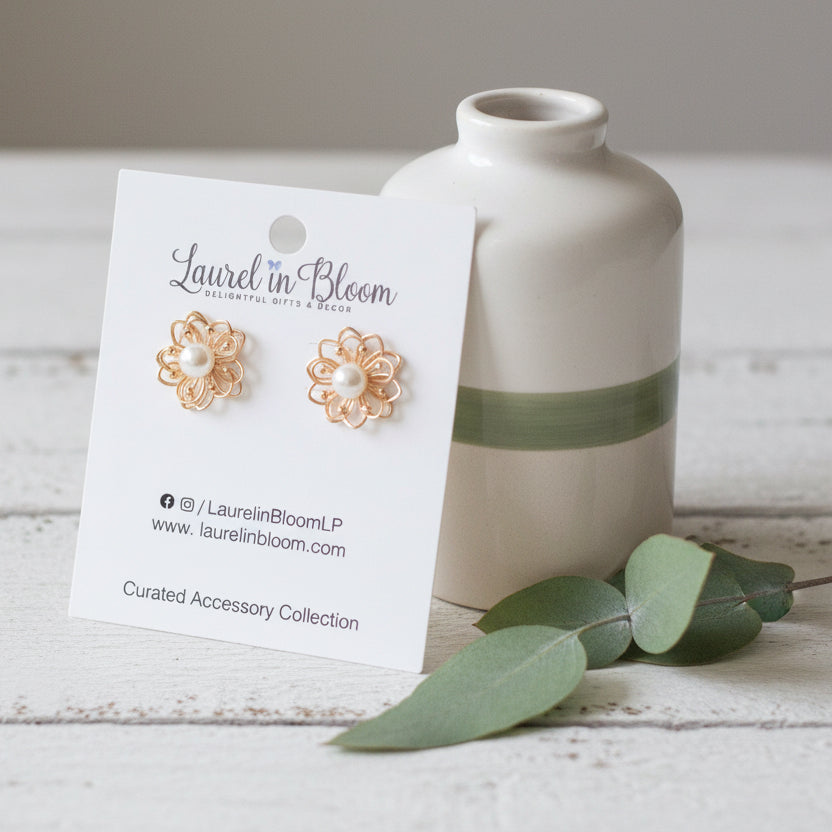 Double Layer Flora with Pearl Earrings