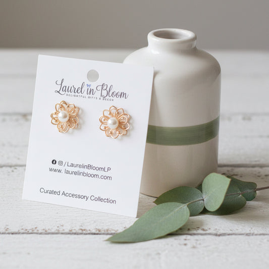 Double Layer Flora with Pearl Earrings