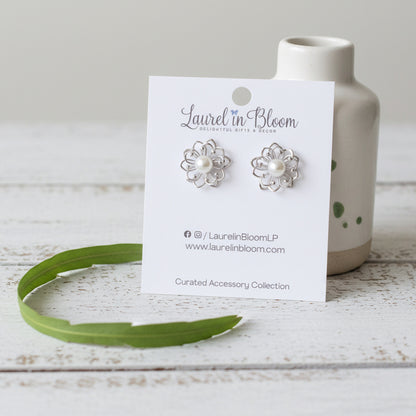 Double Layer Flora with Pearl Earrings