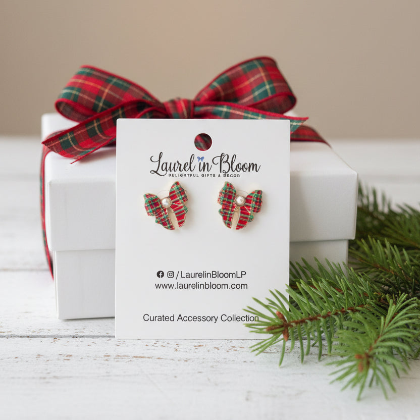 Merry Mistletoe Pearly Bow Earrings
